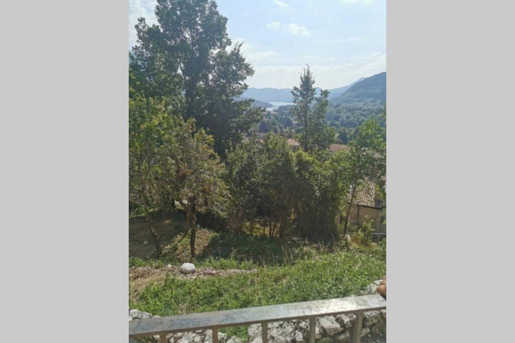 Casa Vacanze Al Castello Villetta Barrea Exterior photo